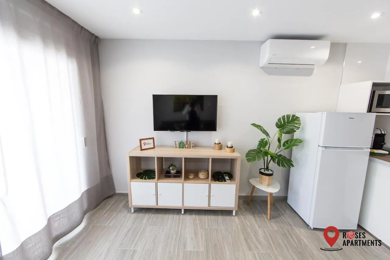 Roses Apartments Tropical Loft Vista Mar Lateral