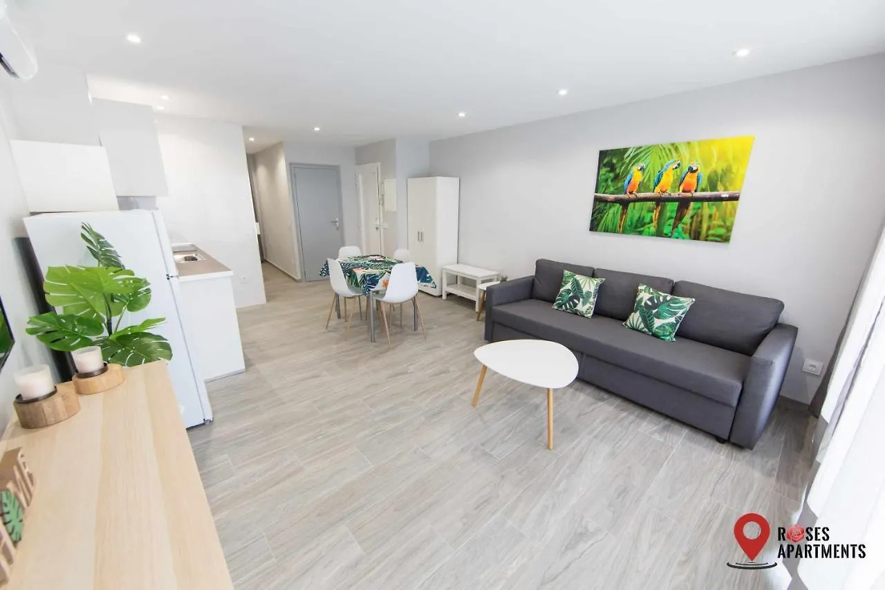 Roses Apartments Tropical Loft Vista Mar Lateral